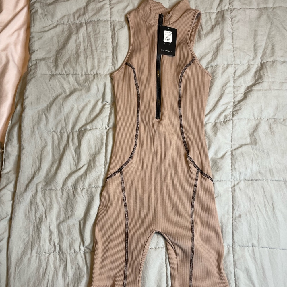 Fashion nova jumpsuit